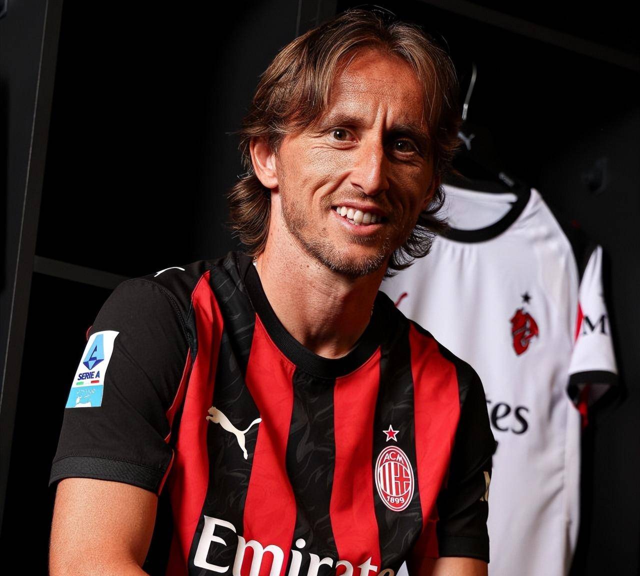 斯洛特执教利物浦联赛突破100分仅用48场，追平队史纪录